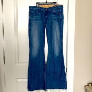 Low waisted, wide boot cut jeans